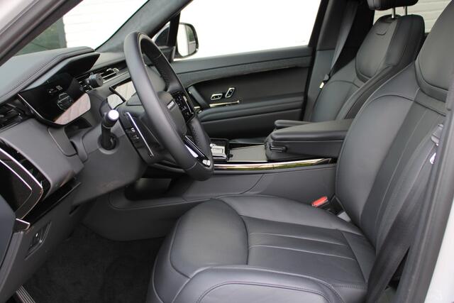 Land Rover RANGE ROVER SPORT 3.0 P550e / Autobiography PHEV / 4 Wheel Sturing / Model 2026 / Massage / NL-Auto / Vol Opties / NIEUW!!