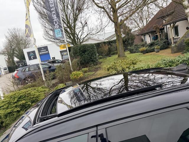 Land Rover Velar Range Rover 3.0D V6 AWD 300PK R-DynamicoPanooMeridian