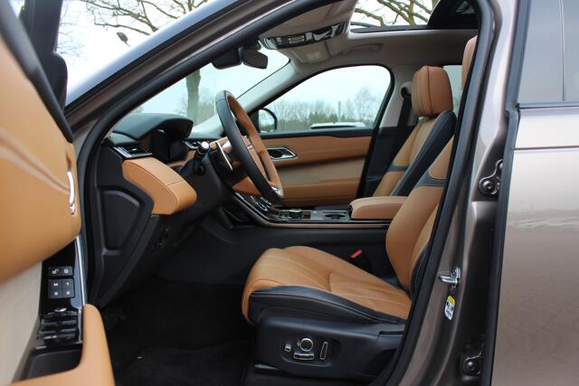Land Rover Velar Range Rover 2.0 I4 AWD R-Dynamic HSE / Panoramadak / Camera / Head-up / Cognac Leder / 21'' / Meridian High End / Stoelmassage+Ventilatie+Verwarming / Keyless / Dodehoek / DAB / Cruise Control Adaptief