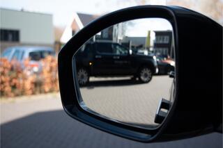 land-rover-velar-range-rover-2.0-p4