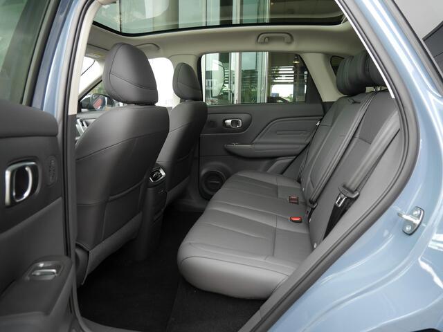 Leapmotor B10 Design ProMax 67.1 kWh Demo | Wltp 434km | 750kg trekgewicht | Stoel en stuur verwarming | 360 graden camera | Lederen bekleding | Panoramadak | Led | Regensensor | Sfeerverlichting | Elektrisch verstelbare voorstoelen