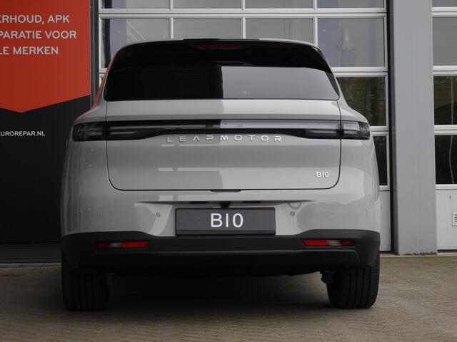 Leapmotor B10 Design ProMax 67.1 kWh | Meerdere kleuren leverbaar! | Navigatie | Nieuw | Camera`s | Lederenbekleding | Elektrische achterklep