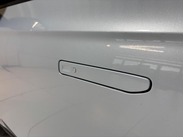 Leapmotor B10 Design ProMax 67.1 kWh 430KM WLTP | Panorama | Navigatie | Elektrische achterklep | Elektrisch bedienbare stoelen | Stoelverwarming | Stoelventilatie