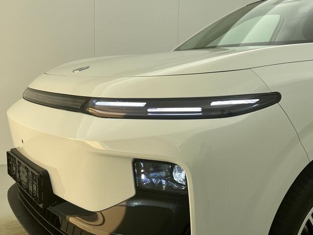 Leapmotor B10 Design ProMax 67.1 kWh | DEMO AUTO | ** beschikbaar per 01-05-2026 ** Automaat | 434 km WLTP | Leder | Navi |