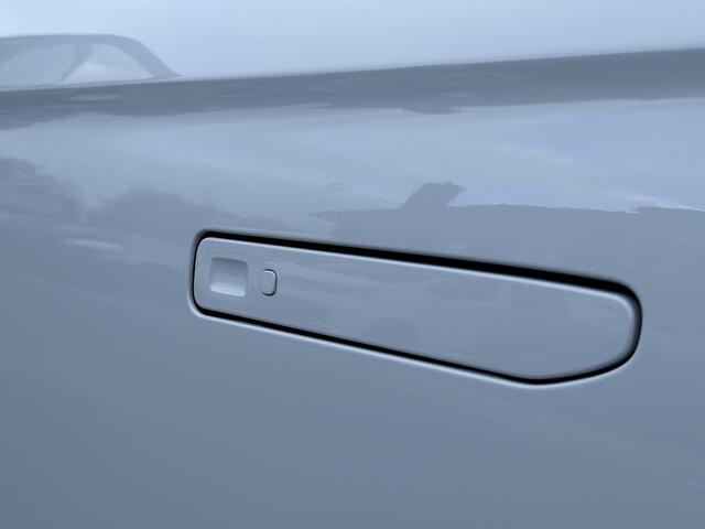 Leapmotor B10 Design ProMax 67.1 kWh 218PK Automaat Navigatie, Camera 360, Lichtmetalen velgen, Elektrische Achterklep, Kunstlederen bekleding, Stoel Verwarming & Ventilatie