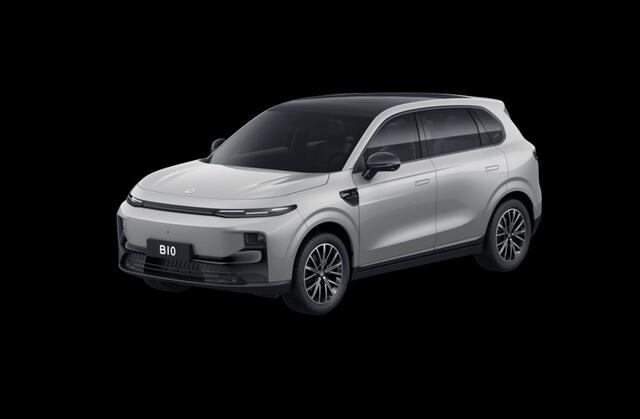 Leapmotor B10 Design Hybrid EV 18.8 kWh | Nu beschikbaar | Wltp 900km gecombineerd | Elektrisch 82km Wltp | Luxe uitvoering | Camera rondom | Stoel een stuurverwarming | Draadloze telefoonoplader | Keyless entry en start