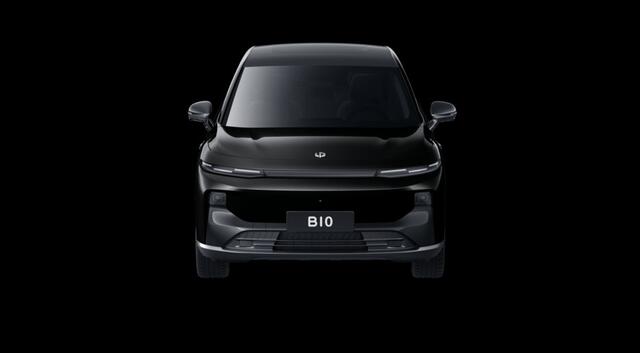Leapmotor B10 Design Hybrid EV 18.8 kWh | Nu beschikbaar | Wltp 900km gecombineerd | Elektrisch 82km Wltp | Luxe uitvoering | Camera rondom | Stoel en stuurverwarming | Draadloze telefoonoplader | Keyless entry en start