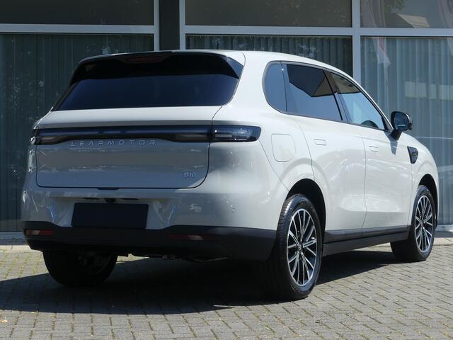 Leapmotor B10 Design Hybrid EV 18.8 kWh 218PK Automaat Navigatie, Camera 360, Lichtmetalen velgen, Elektrische Achterklep, Kunstlederen bekleding, Stoel Verwarming & Ventilatie