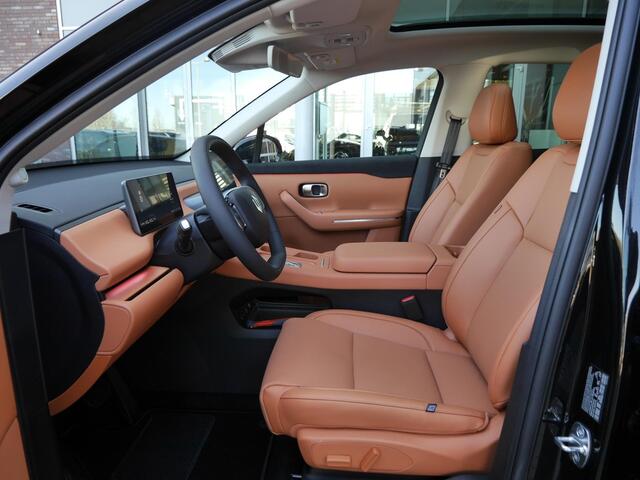 Leapmotor C10 REEV Design 28.4 kWh | Demo | Gecombineerde actieradius WLTP 974km | 1500 kg Trekgewicht | Diverse kleuren leverbaar | Full options | Stuurverwarming | Stoelverwarming en koeling | Elektrisch verstelbare voorstoelen | Navigatie | Keyless entry & start | 2