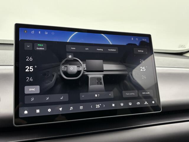 Leapmotor C10 REEV Design 28.4 kWh Volledig Elektrisch Automaat met Lederen bekleding, Elektrische stoelen en Camera Nu te bestellen en te proefrijden!