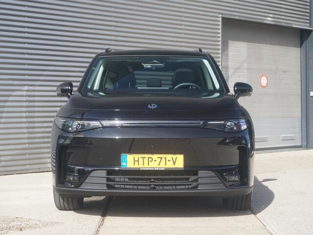 Leapmotor C10 Design 69.9 kWh Panoramadak