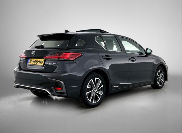 Lexus CT 200h Business Line | BTW voertuig | Schuif/Kantel dak | DAB | Adaptive Cruise Control | Achteruitrijcamera | Lederen bekleding | Parkeersensoren achter | Keyless Entry/Start |