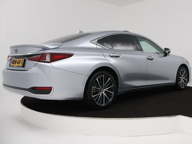 Lexus Es 300h Executive | Mark Levinson audio |