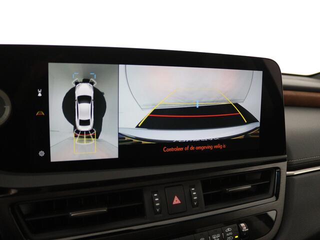 Lexus Es 300h Executive | Mark Levinson audio |