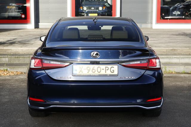 Lexus Es 300h President Line | Mark Levinson | HUD | LED koplampen adaptief |