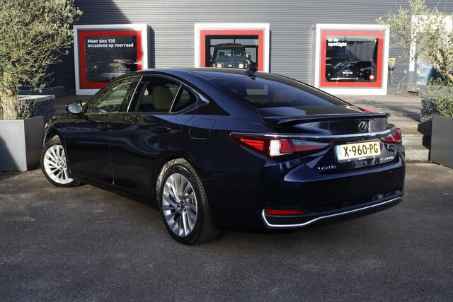 Lexus Es 300h President Line | Mark Levinson | HUD | LED koplampen adaptief |