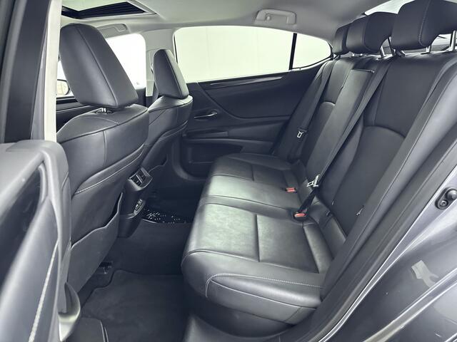 Lexus Es 300h Business Line | Adaptive Cruise | Carplay | Stoelverwarming |