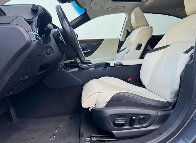 Lexus Es 300h President Line | 1ste Eigenaar NL-Auto | BTW-Auto | Mark Levinson |