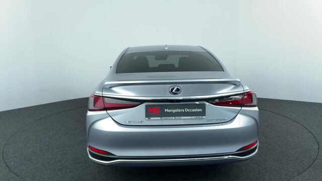 Lexus Es 300h President Line