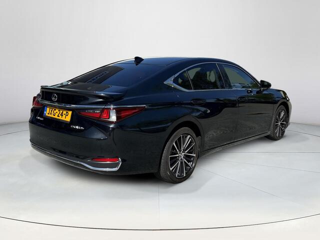 Lexus Es 300h 35th Edition **TWEEDE PINKSTERDAG OPEN/ SCHUIF/KANTEL DAK/ LEDER/ DODEHOEK DETECTIE**