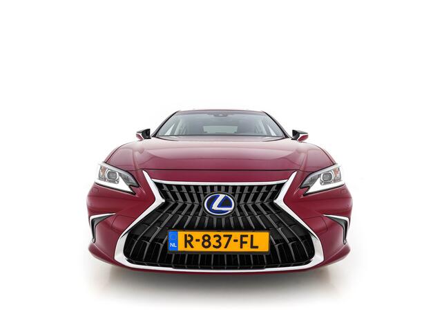 Lexus Es 300h Business Line (INCL.BTW) Aut. *PANO | LEATHER | FULL-LED | ADAPTIVE-CRUISE | BLIND-SPOT | KEYLESS | CAMERA | HEATED-COMFORTSEATS | NAVI-FULLMAP | PRIVACY-GLASS | SHIFT-PADDLES | ECC | PDC | 19''ALU*