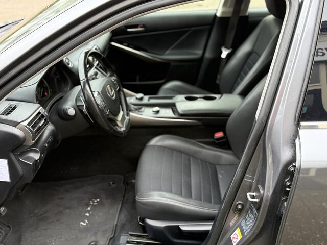 Lexus IS 300h Hybrid Business Line Navigatiesysteem, Keyless starten