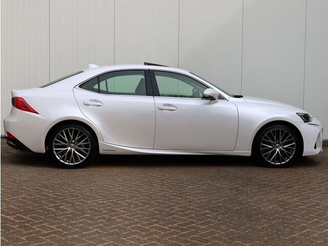 Lexus IS 300h Hybrid Luxury Line | Mark Levinson | Stoelventilatie | Schu