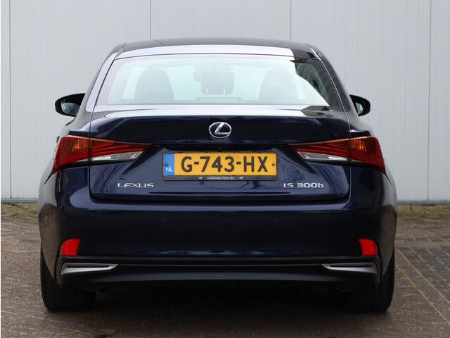 Lexus IS 300h Sport Edition | Stoelverwarming | Pdc | NL-Auto