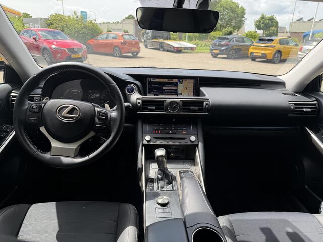 Lexus IS 300h Hybrid Business Line AUTOMAAT| CAMERA| AIRCO/ECC| CRUISECONTROL| PARKEERSENSOREN| LM-VELGEN