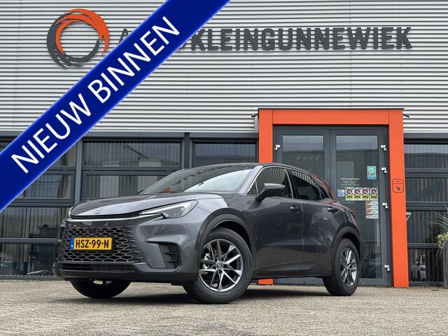 Lexus LBX Business Line 2WD / NIEUW MEI 2025! / Stoelverwarming / AppleCarplay/AndroidAuto / Keyles sentry /
