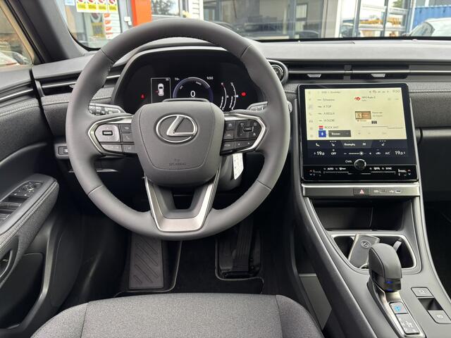 Lexus LBX Business Line 2WD / NIEUW MEI 2025! / Stoelverwarming / AppleCarplay/AndroidAuto / Keyles sentry /