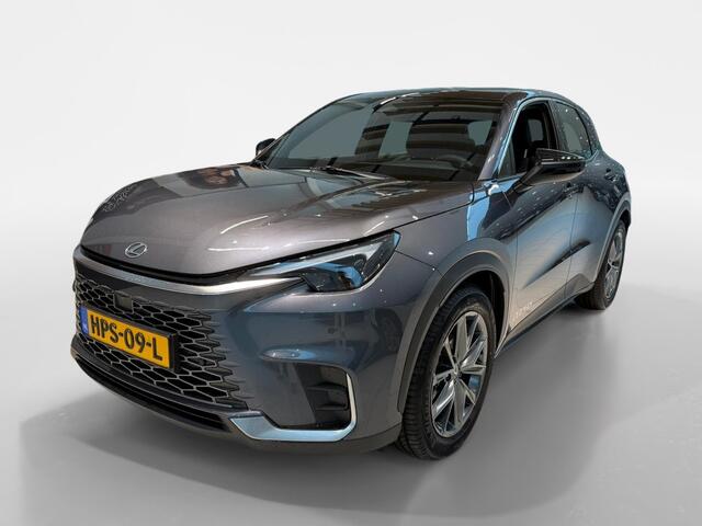 Lexus LBX Elegant 2WD