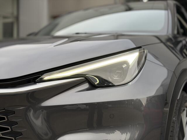 Lexus LBX Emotion Bi-Tone 2WD Dodehoekdetectie, Elektrische achterklep, Lederen bekleding , All-in Rijklaarprijs