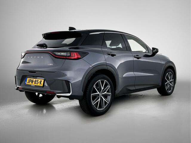 Lexus LBX Emotion 2WD | Tech Pack |
