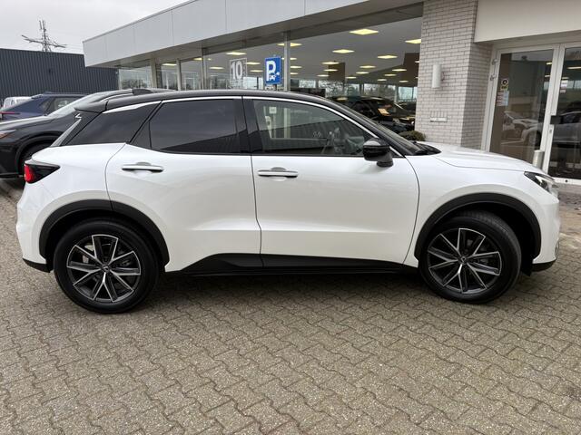 Lexus LBX Emotion 2WD | Sensoren v/a | Leder | Blind Spot | Stoelverwarmin