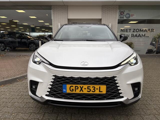 Lexus LBX Emotion 2WD | Sensoren v/a | Leder | Blind Spot | Stoelverwarmin