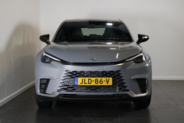 Lexus LBX Elegant 2WD