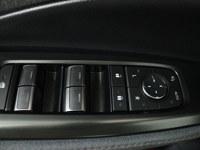 Lexus LBX Cool AWD | Advanced Pack |