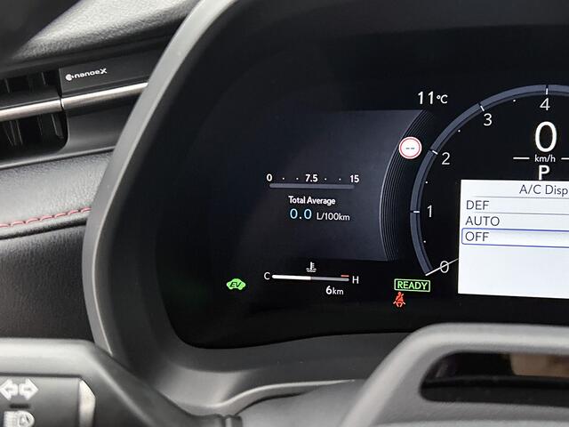 Lexus LBX Emotion 2WD Tech Pack |