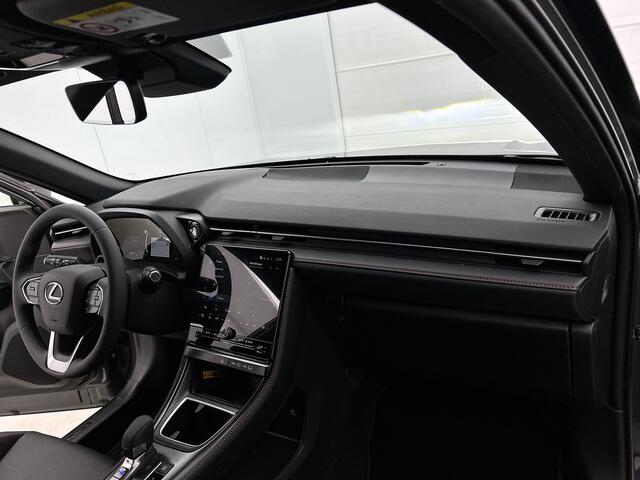 Lexus LBX Emotion 2WD Tech Pack |