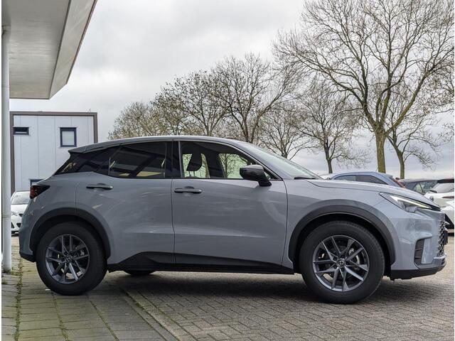 Lexus LBX Business Line 2WD | Comfort + Safety Pack | Stoelverwarming | Keyless | BSM | PDC V+A | ACC | Camera