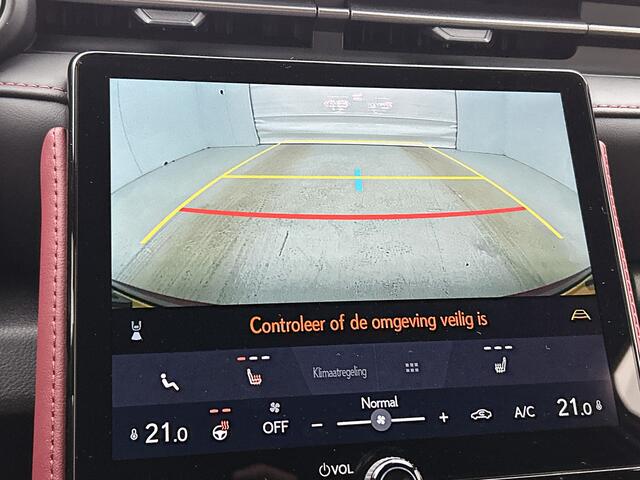 Lexus LBX 35th Edition | Bi-Tone Premium Metallic | 18" Mat Zwarte Velgen | Dark Rose Interieur |