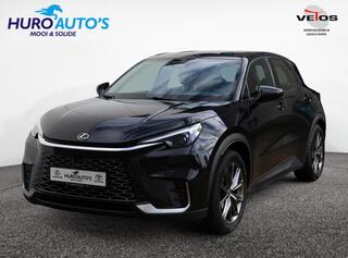 lexus-lbx-relax-2wd--leder--memor