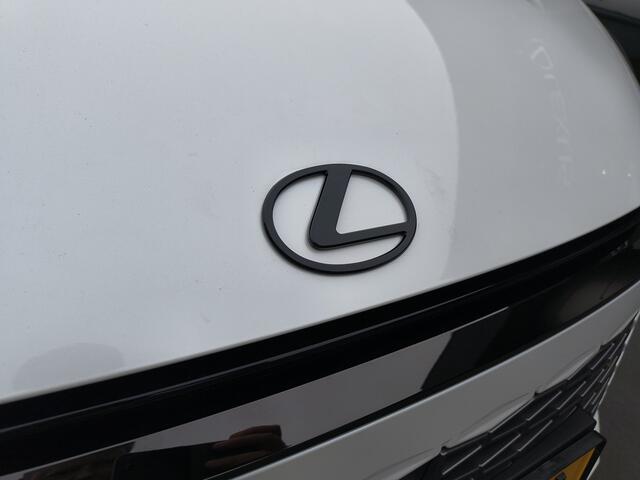 Lexus LBX 1.5 Hybrid Cool | Obisidian Pack | Premium Pack | Stoel- en stuurverwarming | Digitaal dashboard |