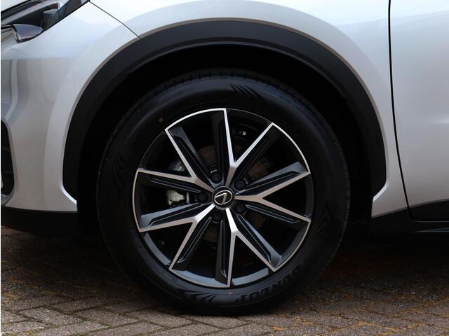 Lexus LBX Cool 2WD | Leder/Alcantara | Memory Seat | BSM