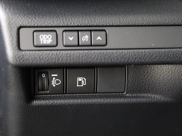 Lexus LBX 2WD Parkeersensoren | Dode hoek Detectie | Stoelverwarming