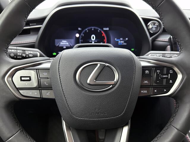 Lexus LBX Emotion 2WD | Tech Pack | Geperforeerde Stoelen | Bi-Tone Metallic |