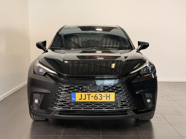 Lexus LBX Relax 2WD Black Edition | Privacy Glass | Mark Levinson | HUD | Odsidian Pack |