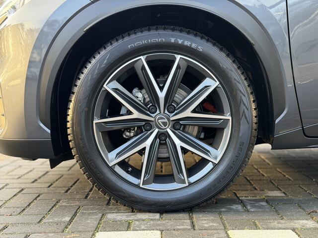 Lexus LBX Emotion Bi-Tone 2WD | GEEN AFLEVERKOSTEN | Dodehoekdetectie, Elektrische achterklep, Lederen bekleding