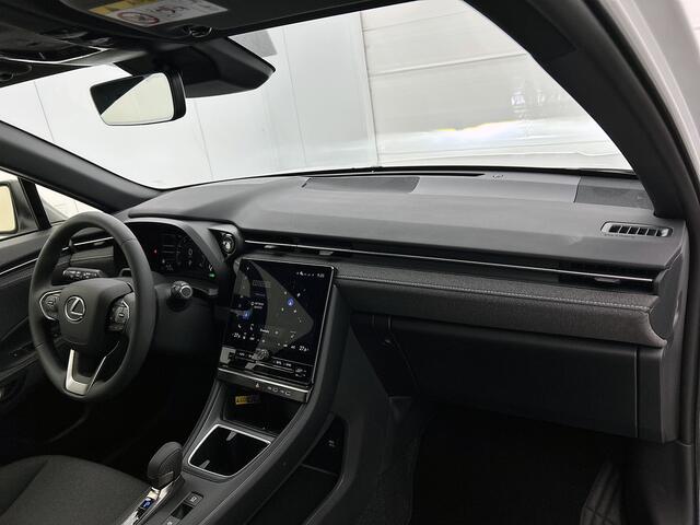 Lexus LBX Business Line 2WD | Navigatie | Stoel- en Stuurverwarming | Parkeersensoren voor + achter |